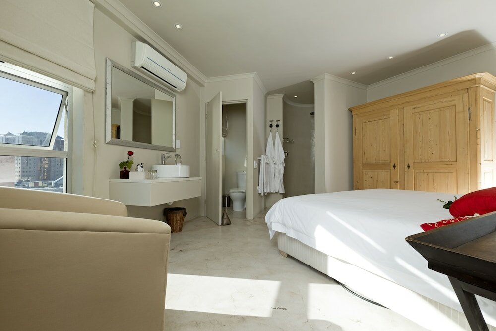 Фото Rouge on Rose Boutique Hotel