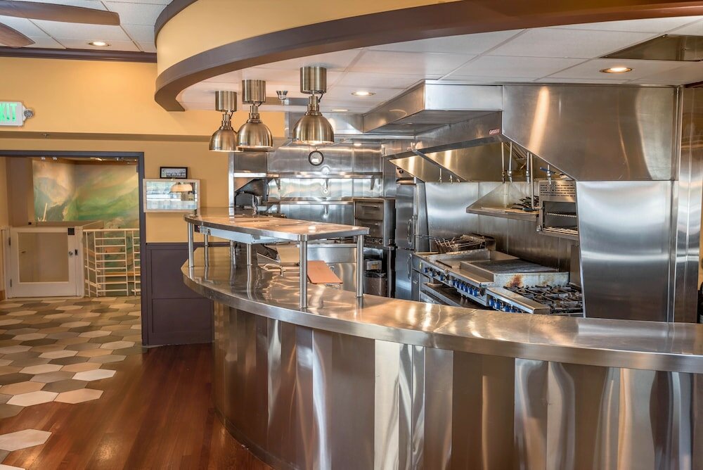 Фото The Landing Hotel & Restaurant
