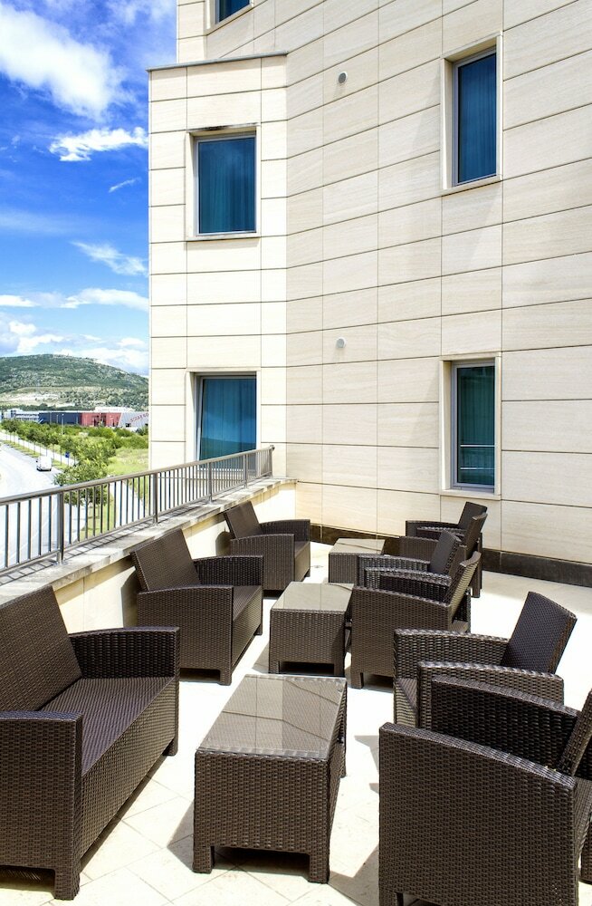 Фото Hotel Katarina