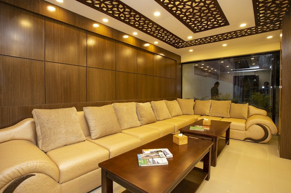 Фото Hotel Sapana Garden