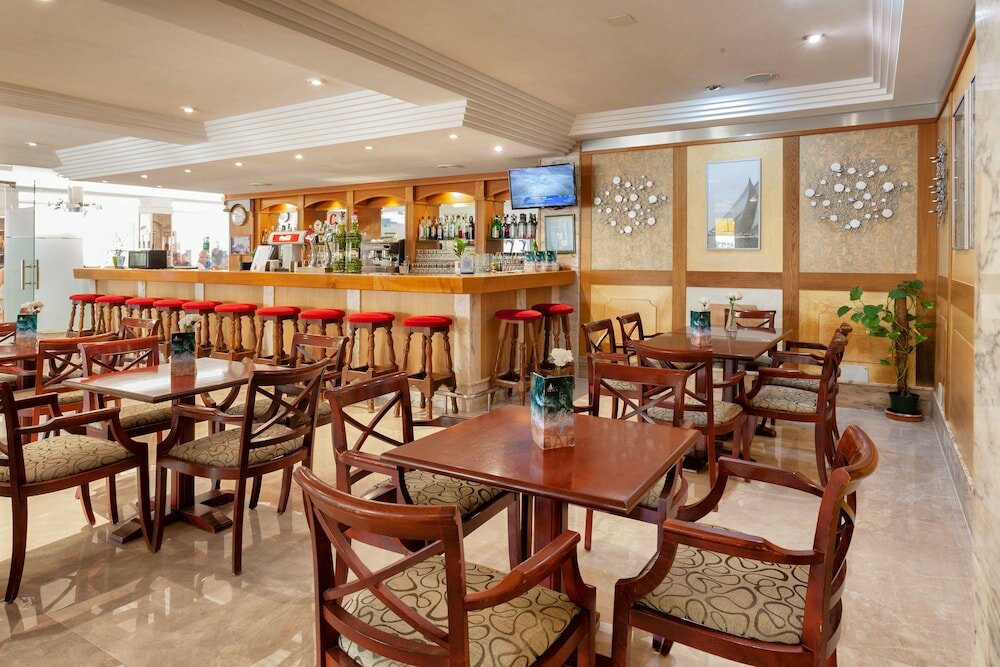 Фото Hotel Amoros