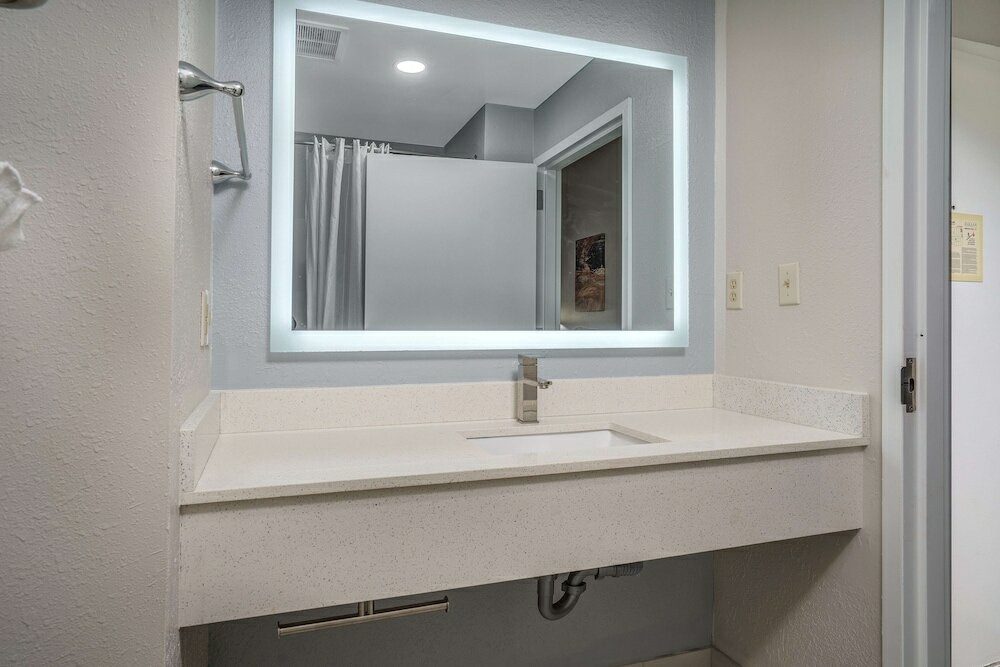 Фото Best Western Plus Silver Creek Inn