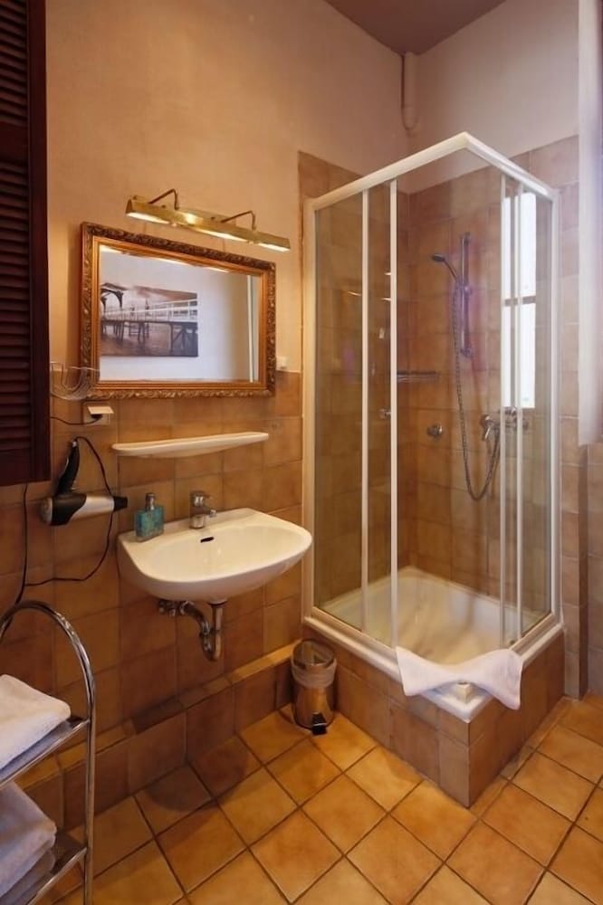 Фото Hotel Avalon