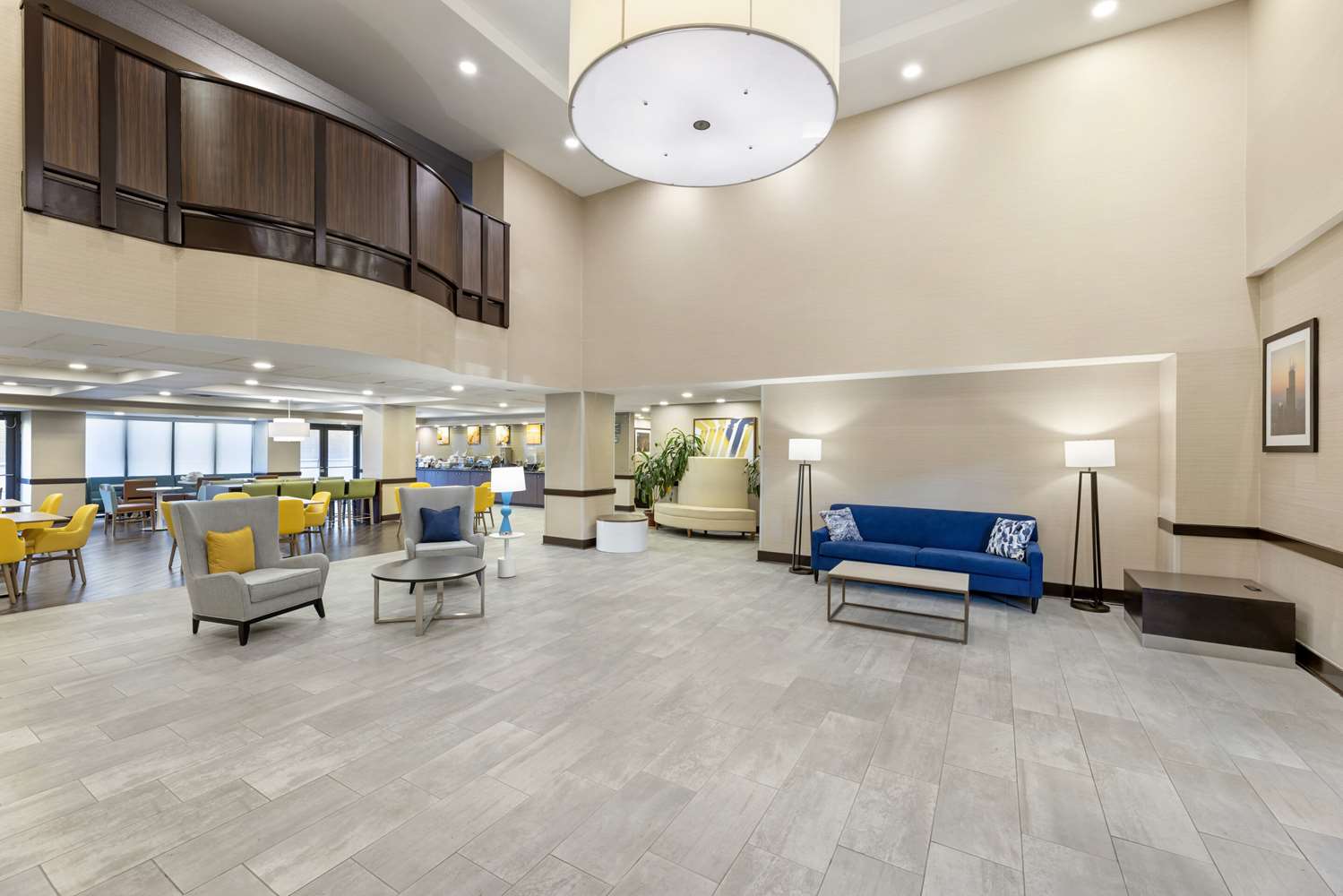 Фото Comfort Inn & Suites Arlington Heights - Schaumburg