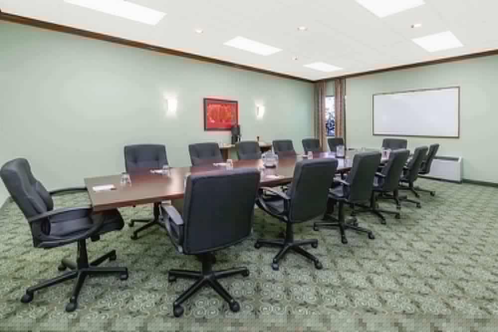 Фото Ramada Hotel & Conference Center by Wyndham Lansing