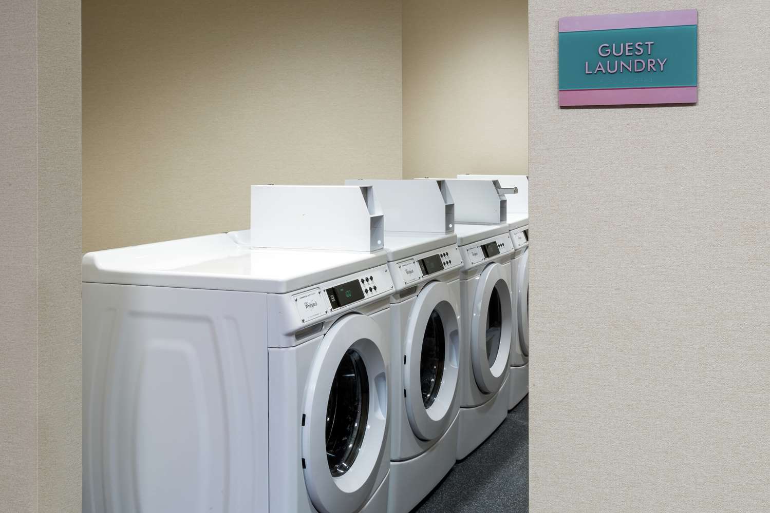 Фото Home2 Suites by Hilton Orlando Near Ucf