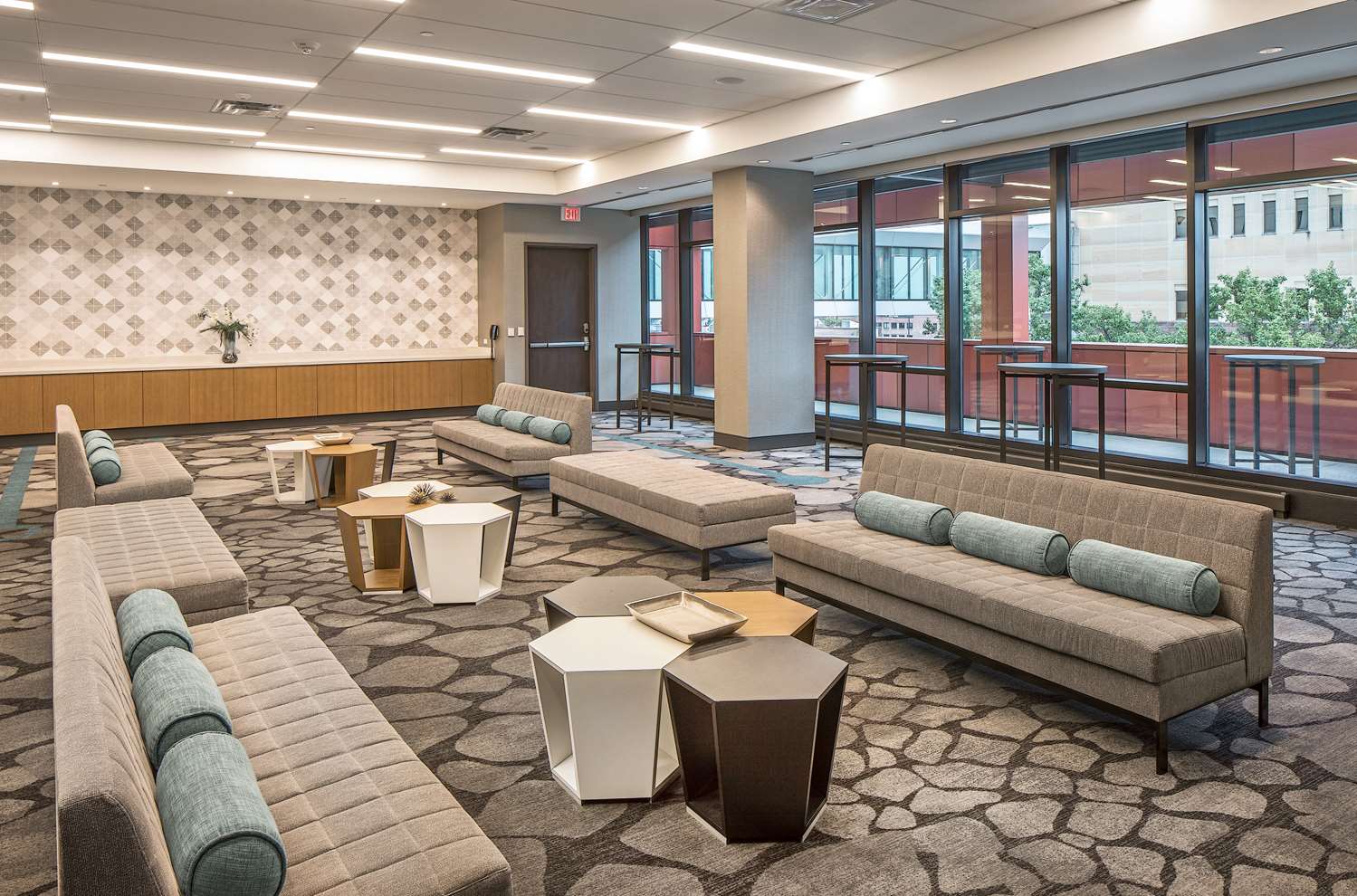 Фото Hilton Des Moines Downtown