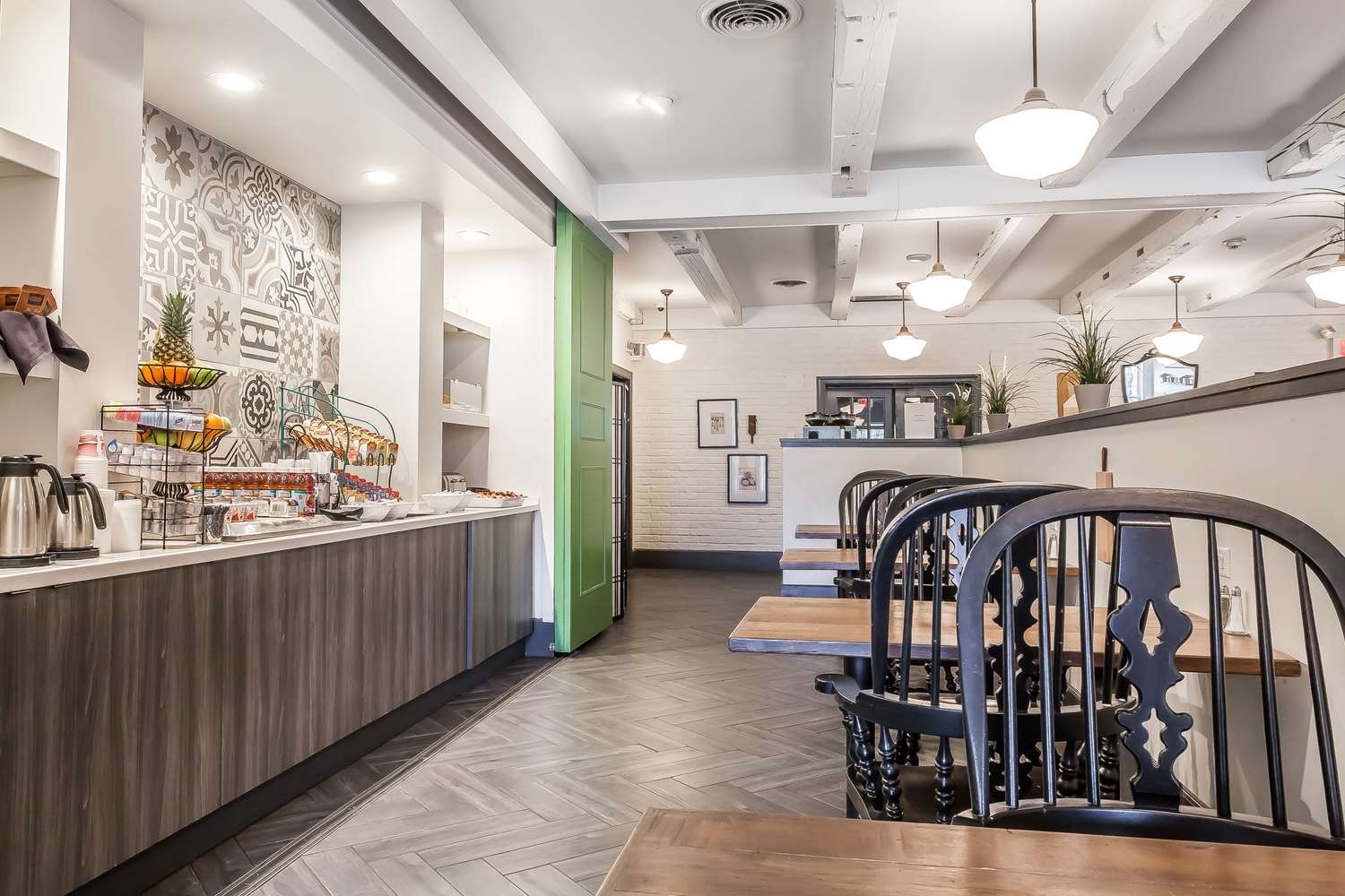 Фото Aurora Inn Hotel and Event Center, Ascend Hotel Collection