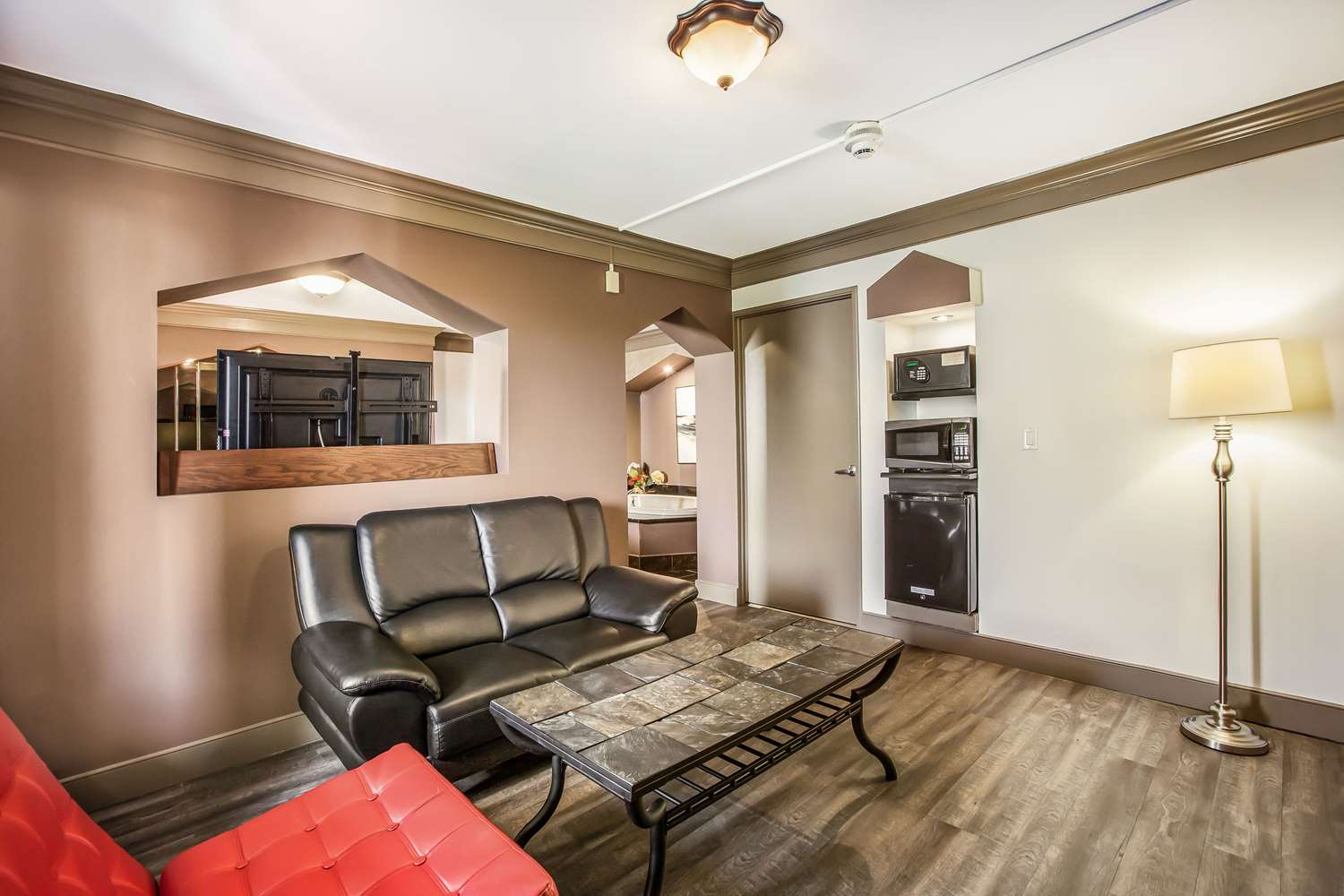 Фото Super 8 by Wyndham Meadowlands