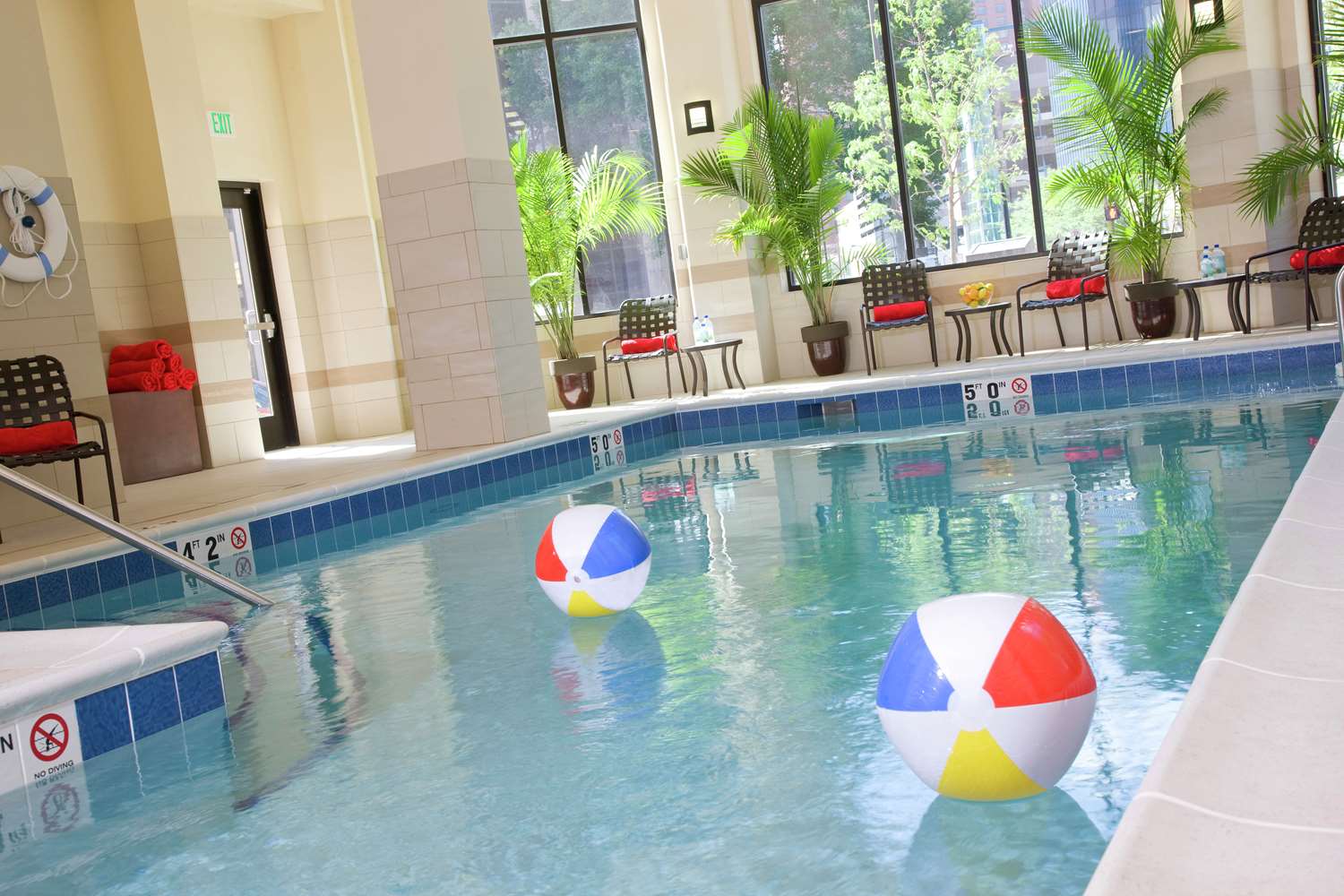 Фото Hilton Garden Inn Minneapolis Downtown