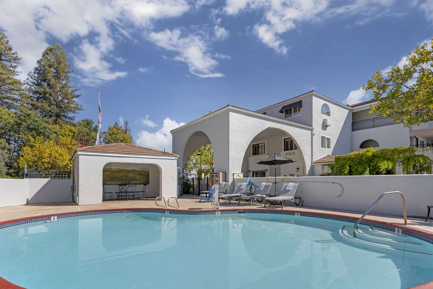 Фото Best Western Dry Creek Inn
