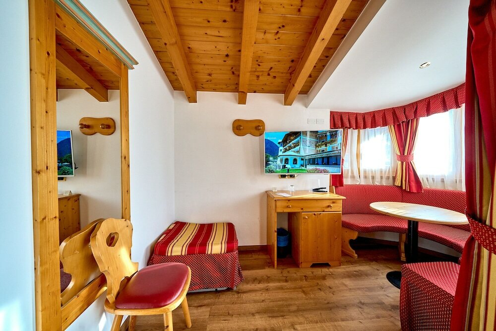 Фото Hotel Cristina