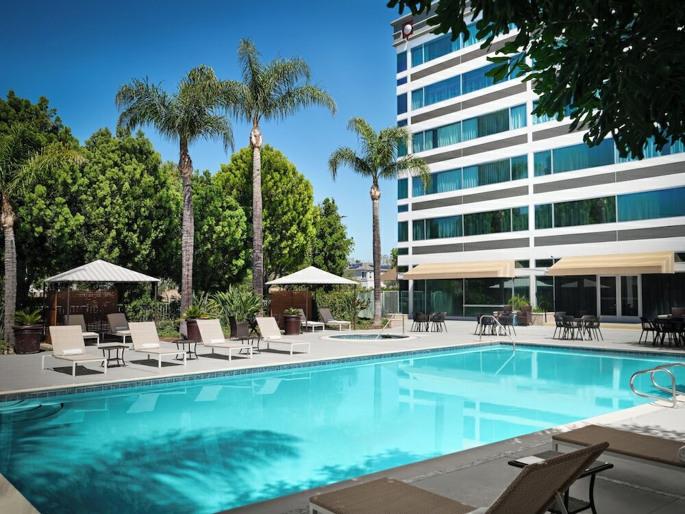 Фото Sheraton Ontario Airport Hotel