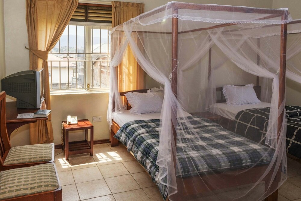 Фото отеля 2