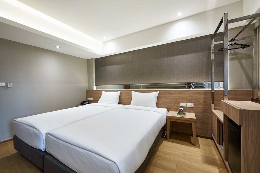 Фото Almas Hotel Bangkok