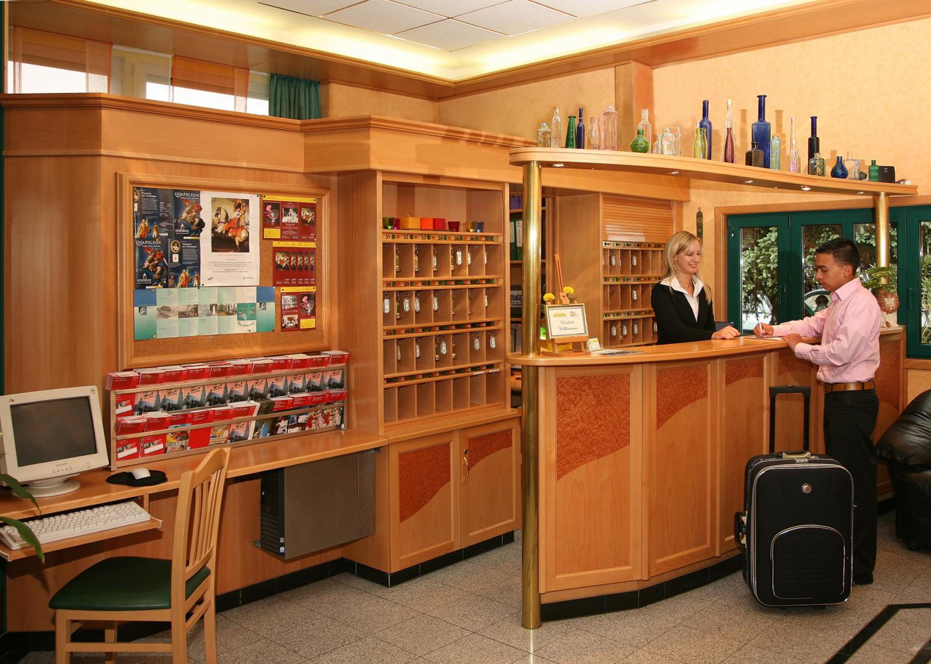 Фото Asperner Löwe