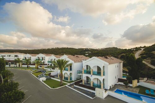 Гостиница Latchi Escape Hotel & Suites в Латси