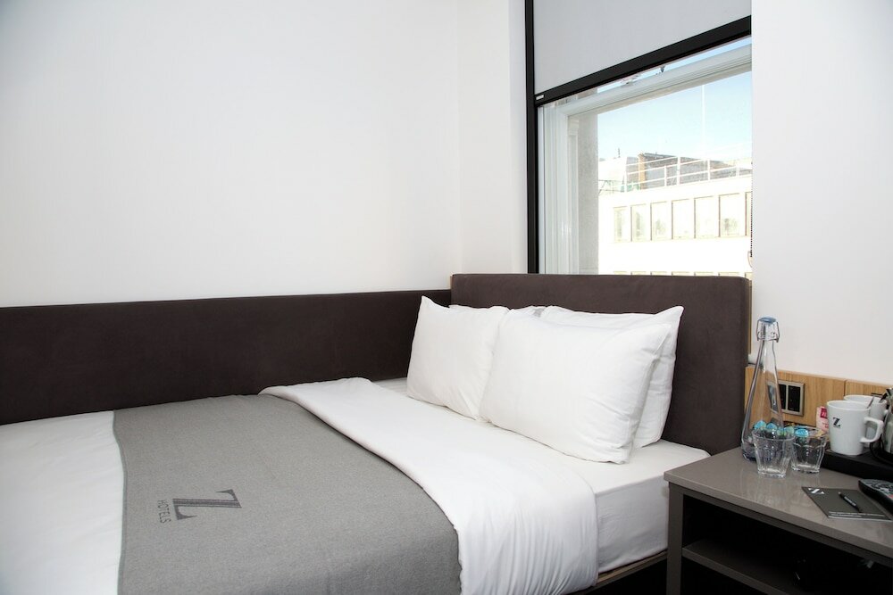 Фото The Z Hotel City