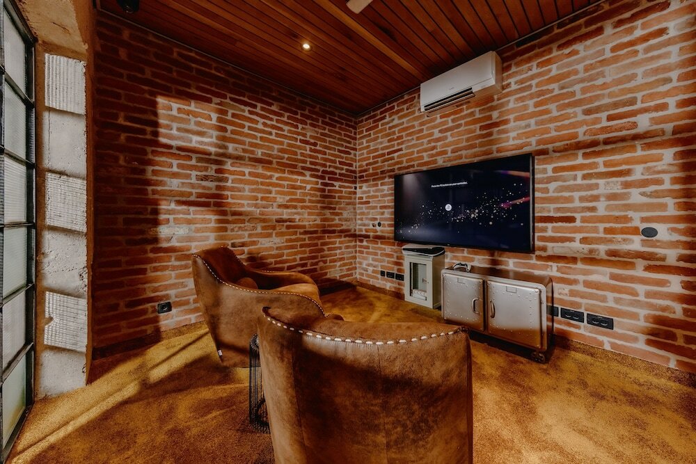 Фото One66 Hotel