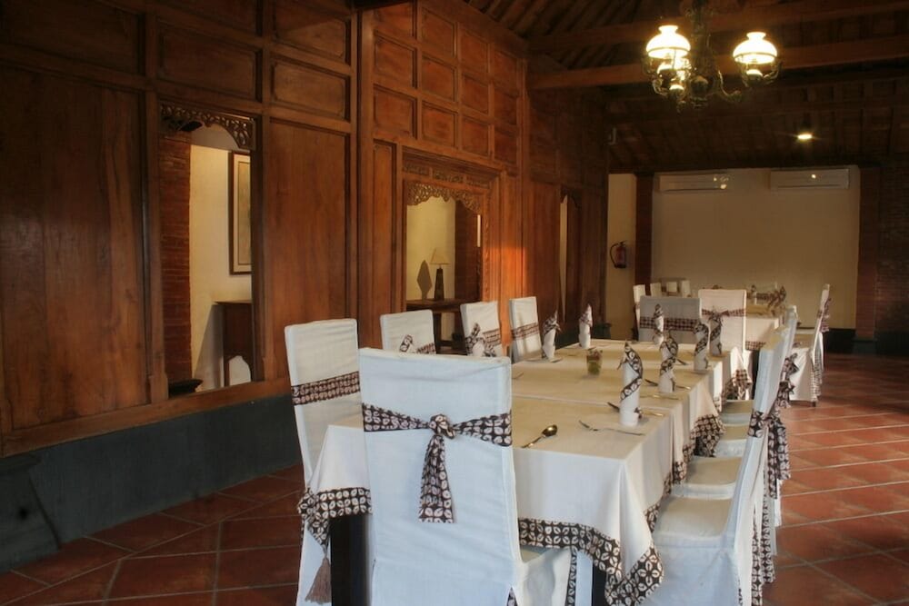 Фото Omah Sinten Heritage Hotel & Resto