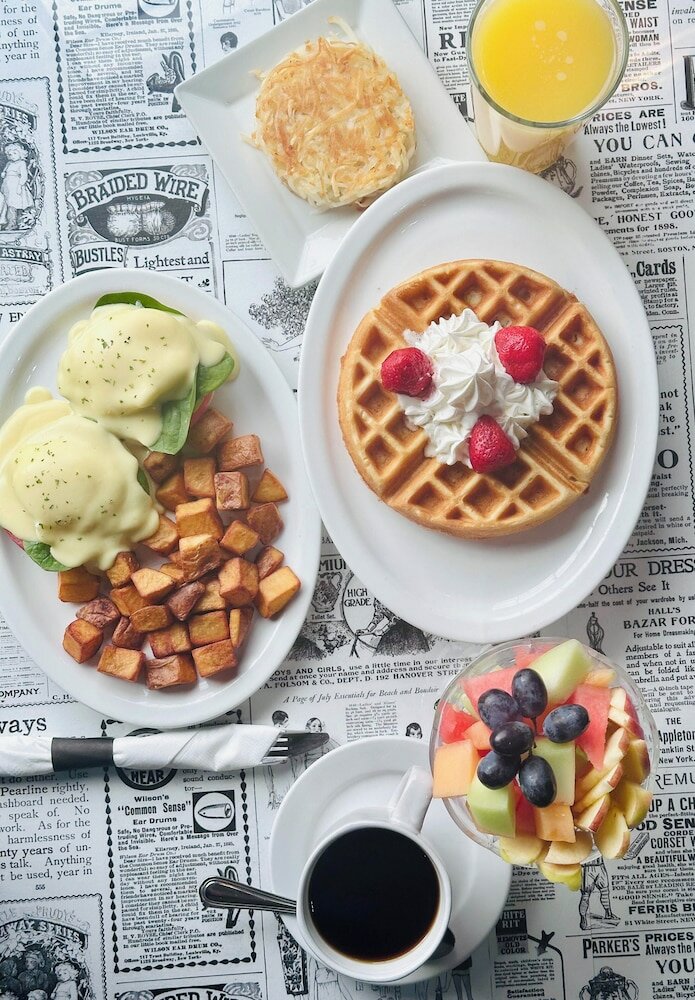 Фото Coast Dawson Creek Hotel