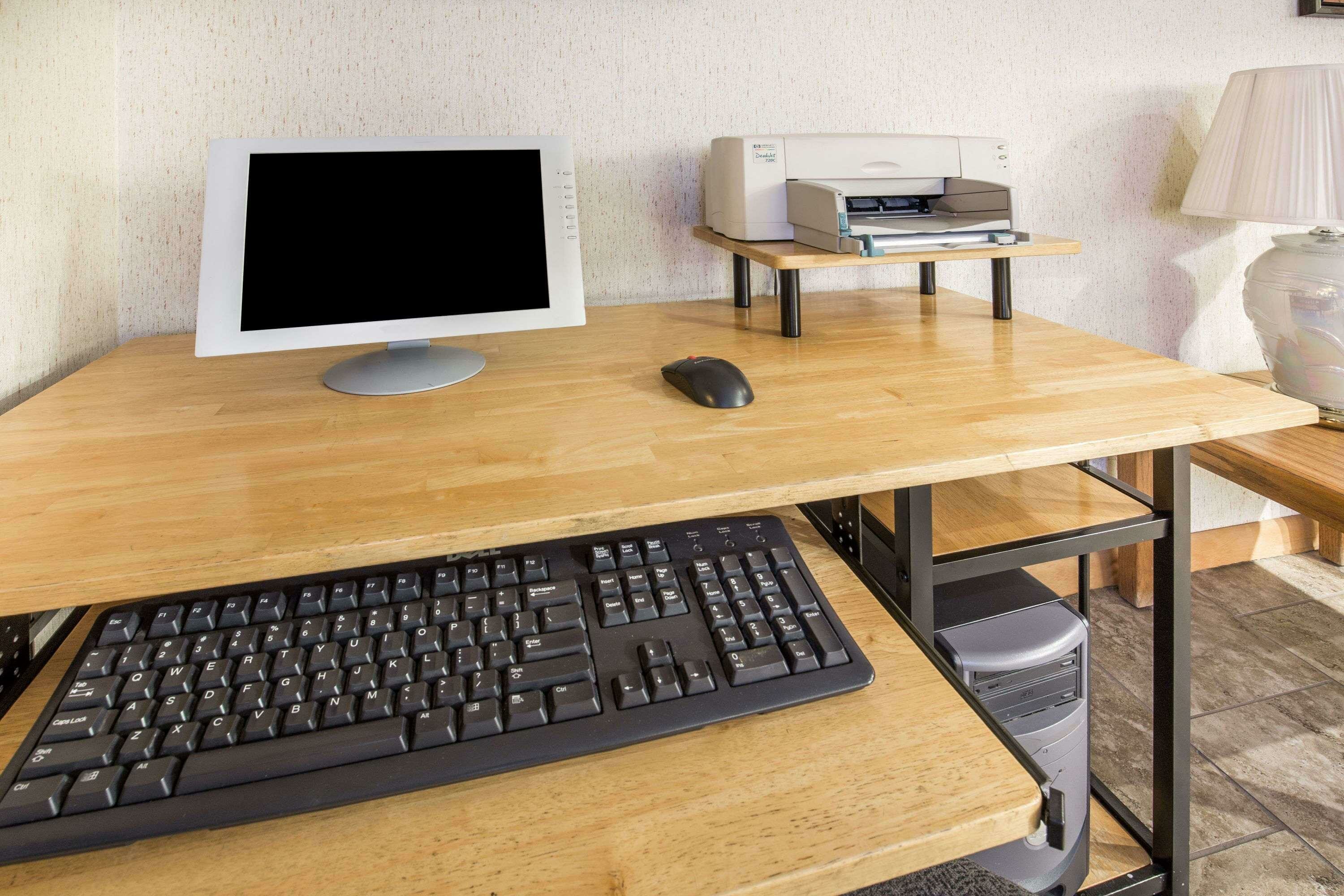 Фото Days Inn by Wyndham Corvallis