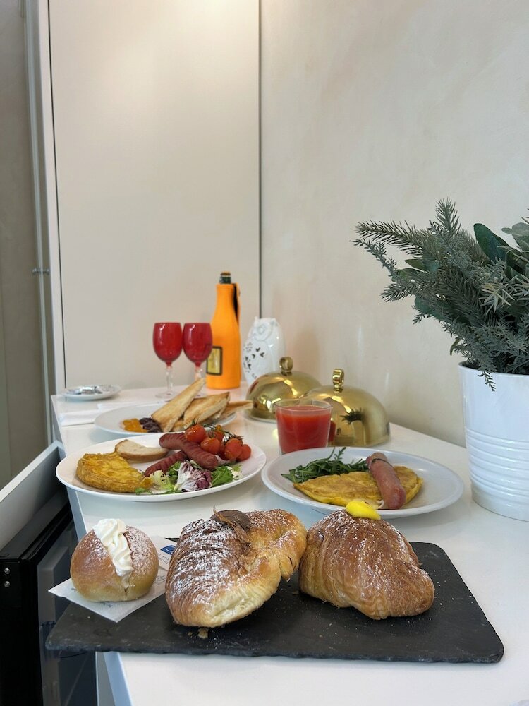 Фото Rental In Rome Piazza Venezia View Luxury Apartment B