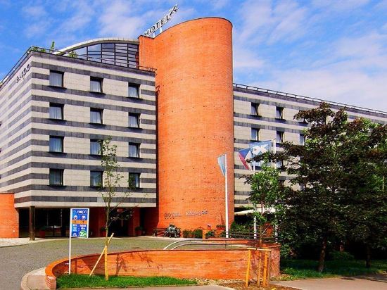 Фото отеля 2