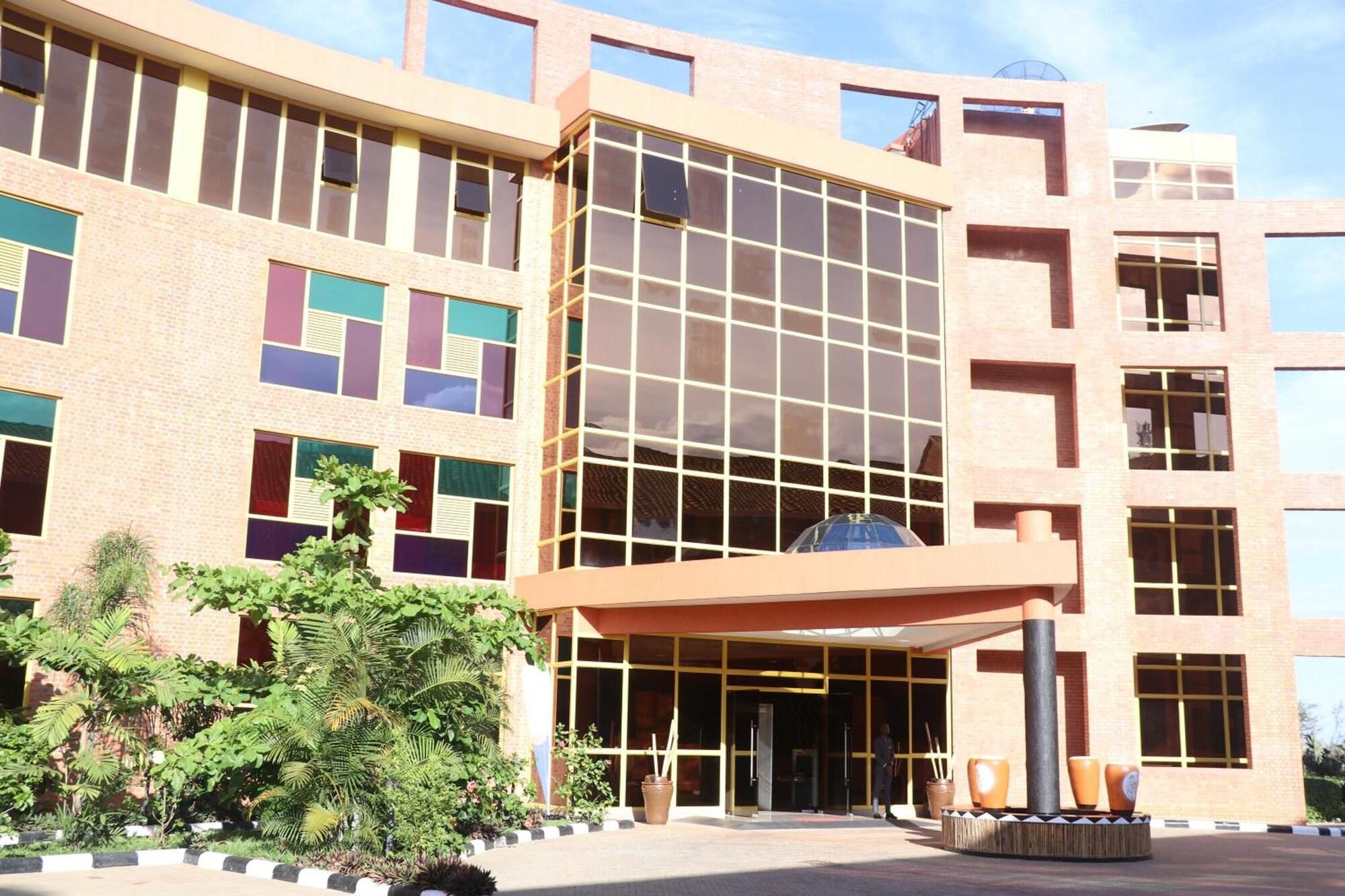 Фото Sainte Famille Hotel