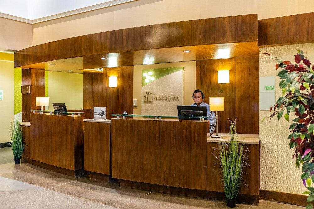 Фото Holiday Inn Canmore, an Ihg Hotel