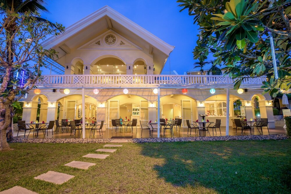 Фото отеля 1