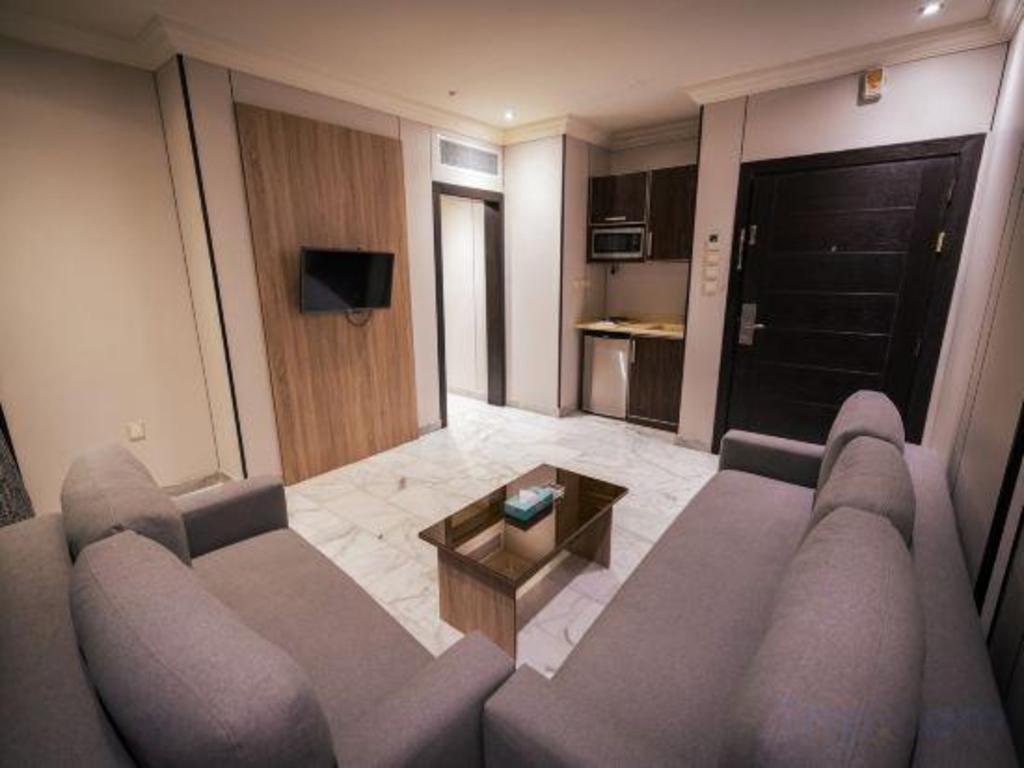 Фото Ebreez Grand Hotel