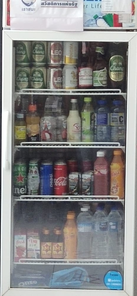 Фото Maesot Siri Hotel