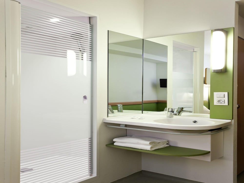 Фото Ibis budget Málaga Centro