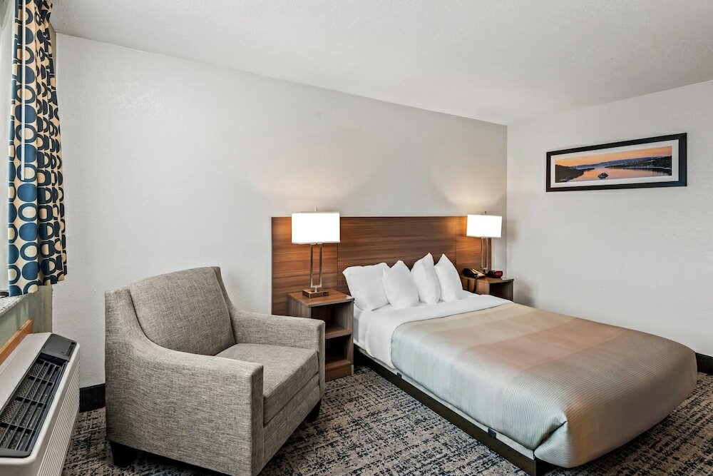 Фото Days Inn by Wyndham West Des Moines