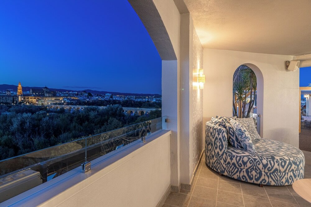 Фото Hesperia Cordoba