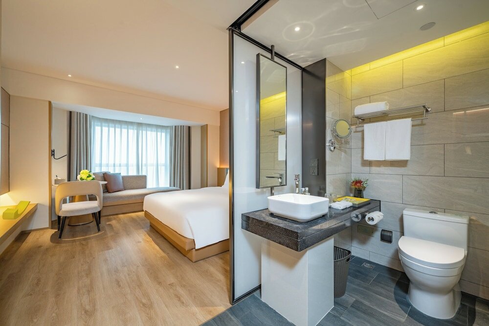 Фото Holiday Inn Shanghai Huaxia, an Ihg Hotel
