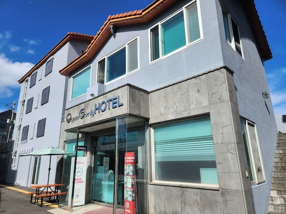 Фото Jeju Ocean Family Hotel