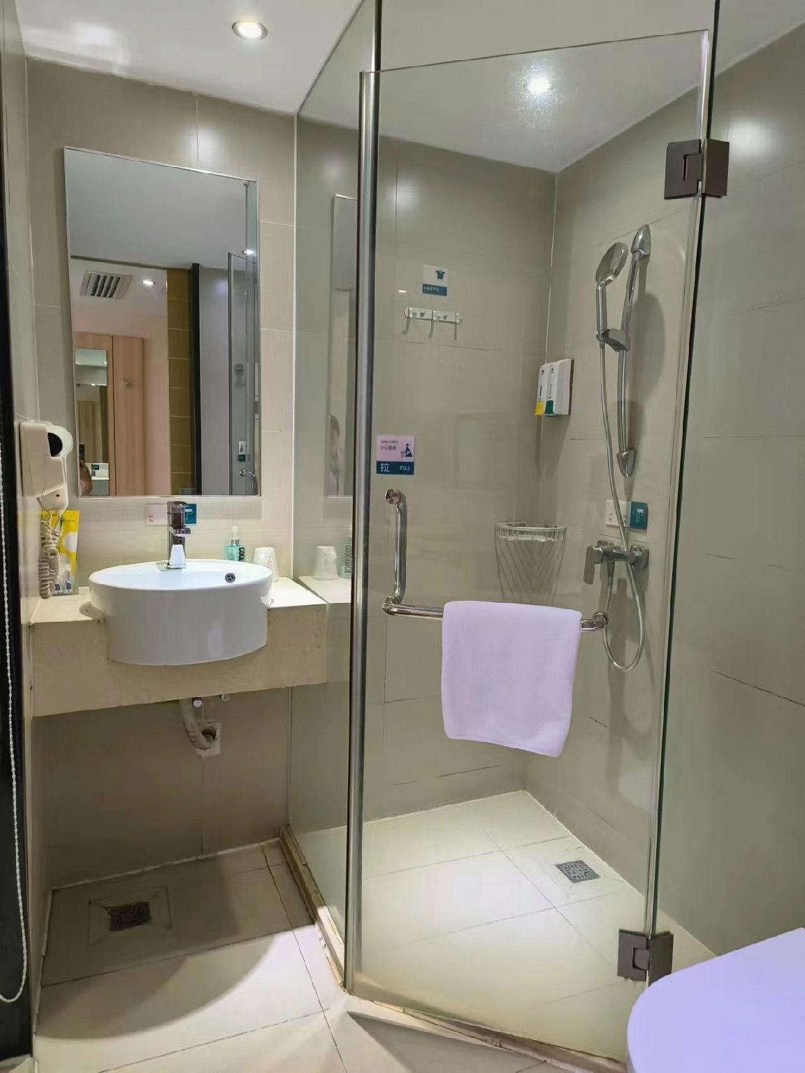 Фото City Comfort Inn Foshan Jiaokou Bus