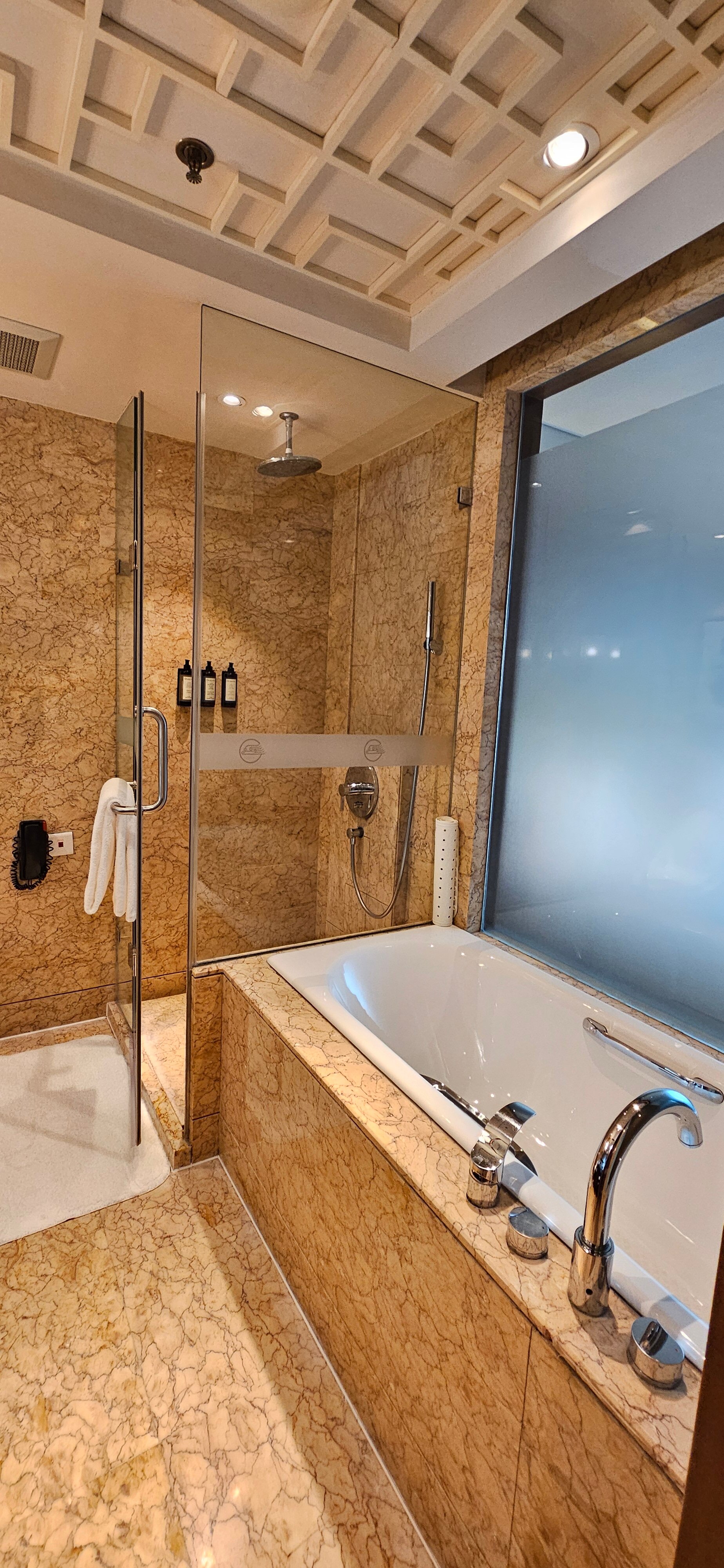 Фото Lake View Hotel