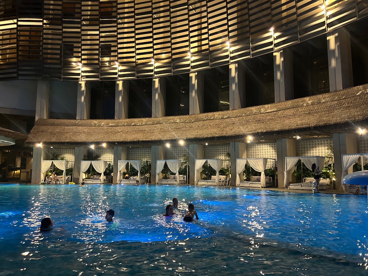 Фото Holiday Beach Hotel Danang