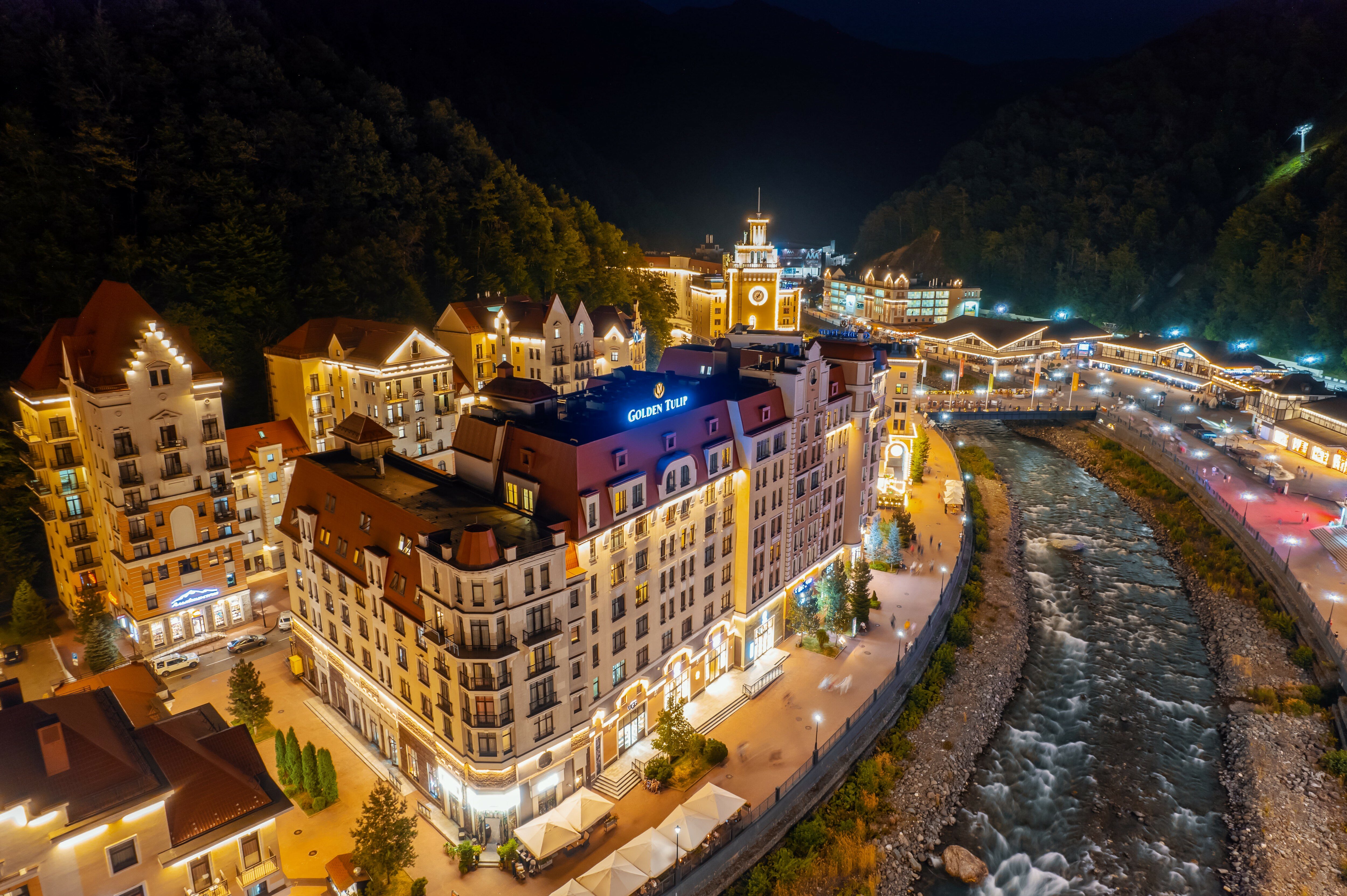 Фото отеля 1