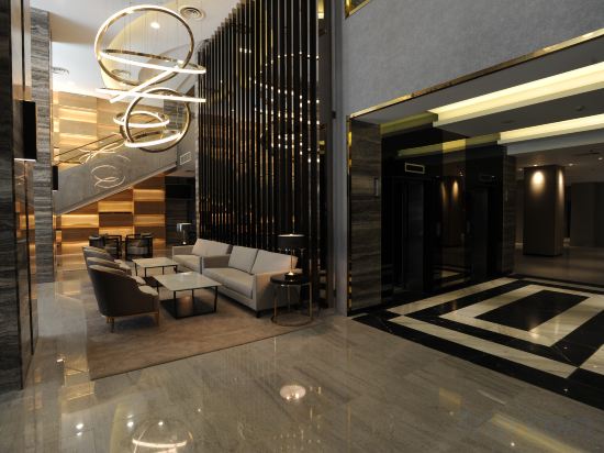 Фото Yangon Thanlwin Hotel