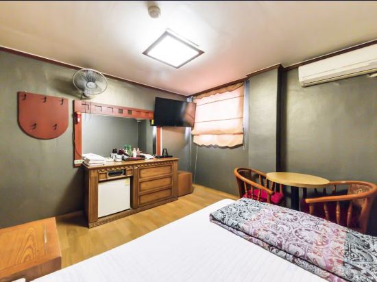 Фото Yeongdeungpo Hotel Home