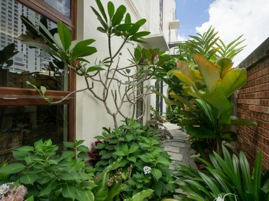 Фото Treasures Hotel and Suites