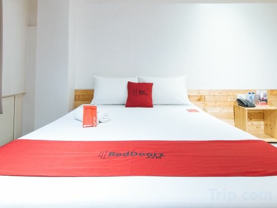 Фото RedDoorz Plus @ Boni Avenue Mandaluyong
