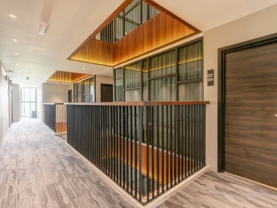 Фото Roxy Hotel Padungan