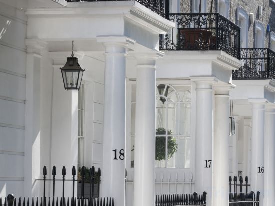 Фото Avari Apartments - Winchester Collection