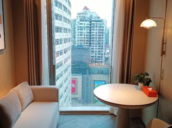 Фото Voco Chongqing Chaotianmen, an Ihg Hotel