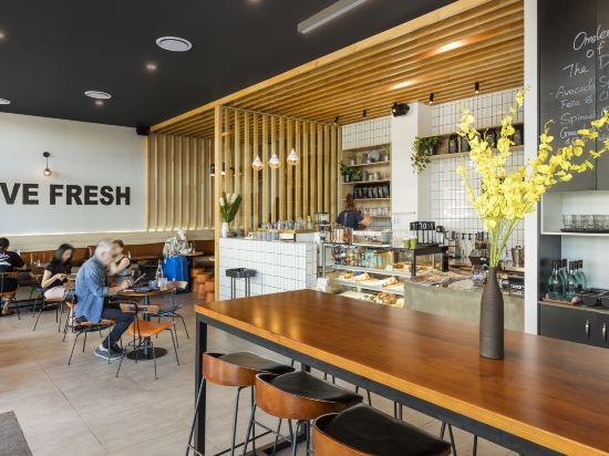 Фото Meriton Suites Broadbeach, Gold Coast